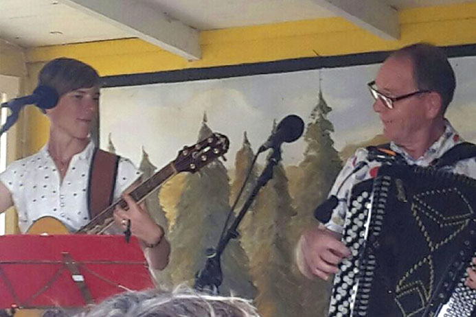 Kajsa och P-O Holmberg Kajsa och P-O Holmberg stod för underhållningen.