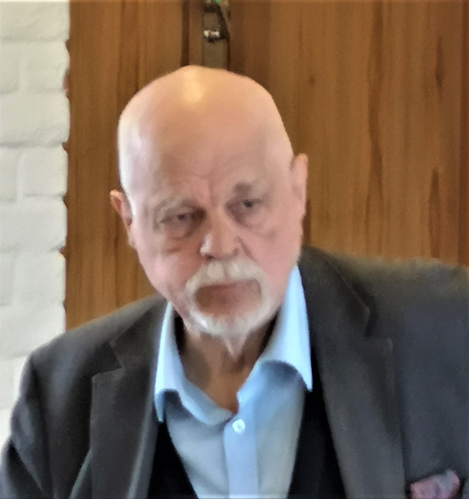 3. b) (1) Vandra med mig