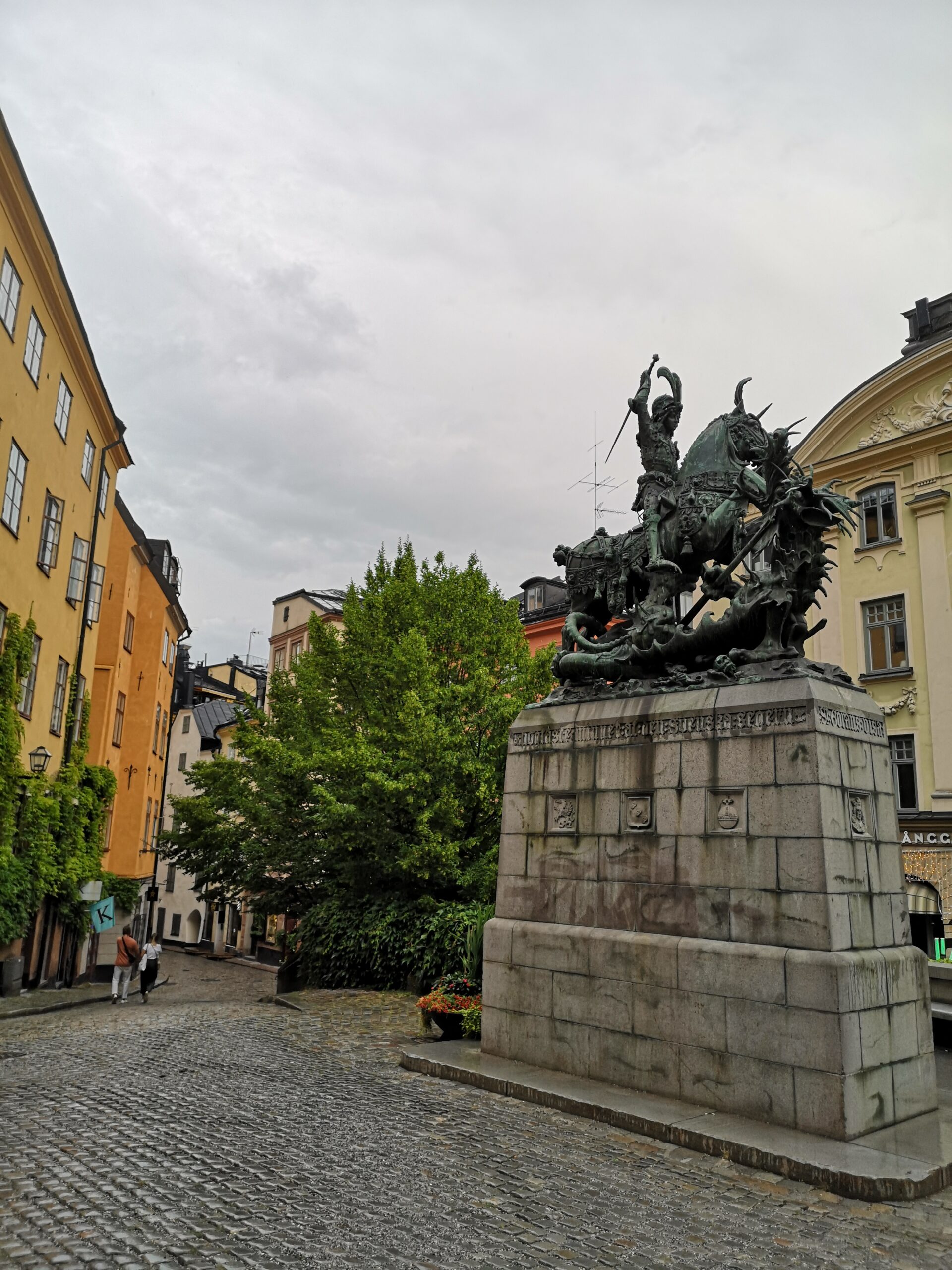 4 c) Stadsvandringar