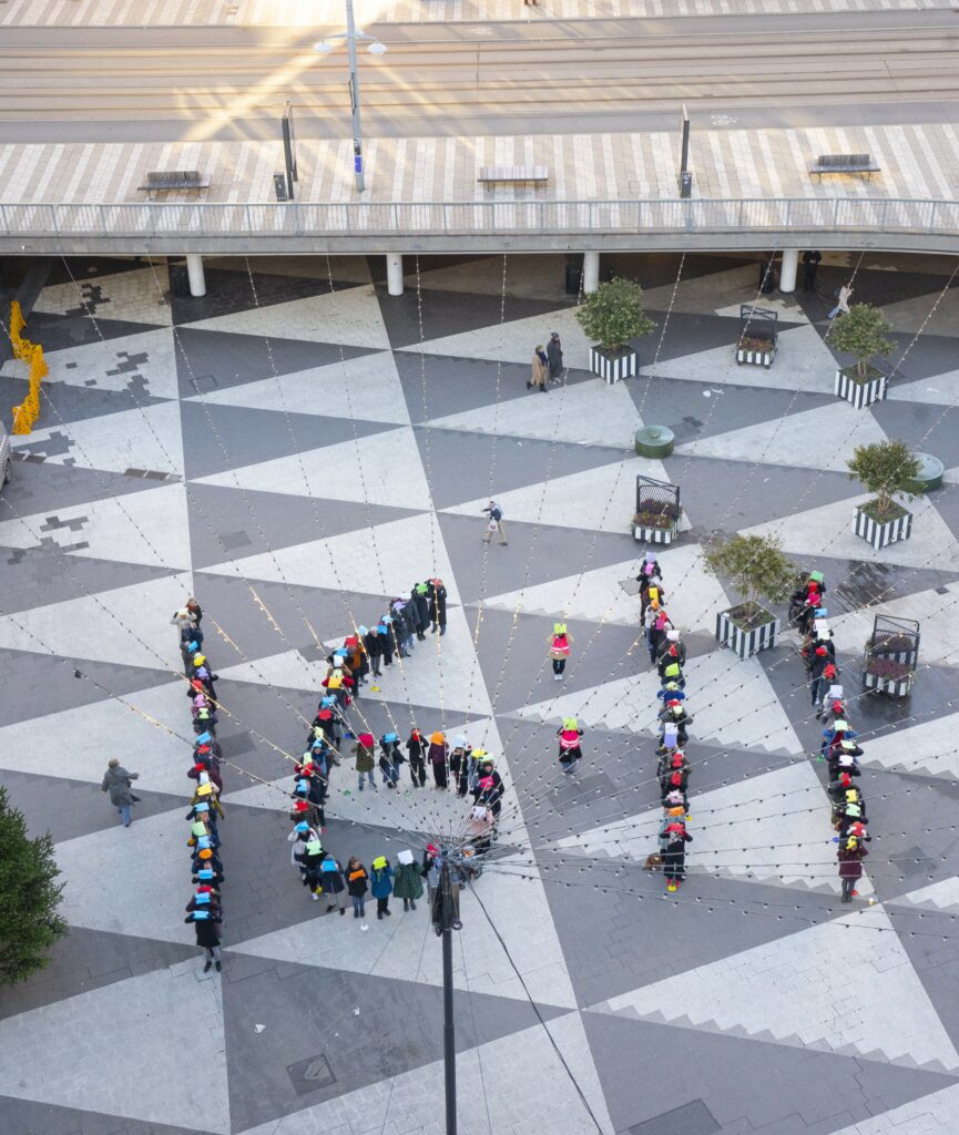 I år jobbar kvinnor gratis från kl.16.11
